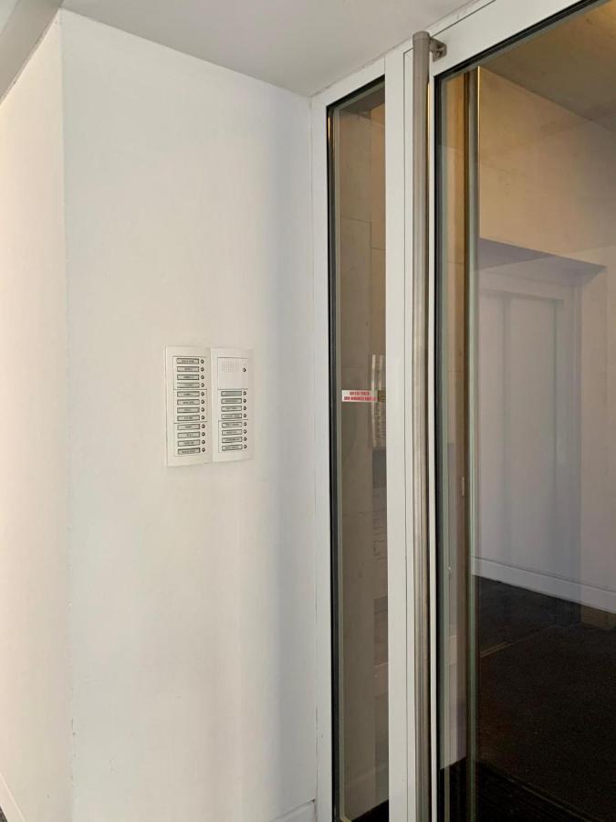 Connie S Home Free Parking ลูกาโน ภายนอก รูปภาพ